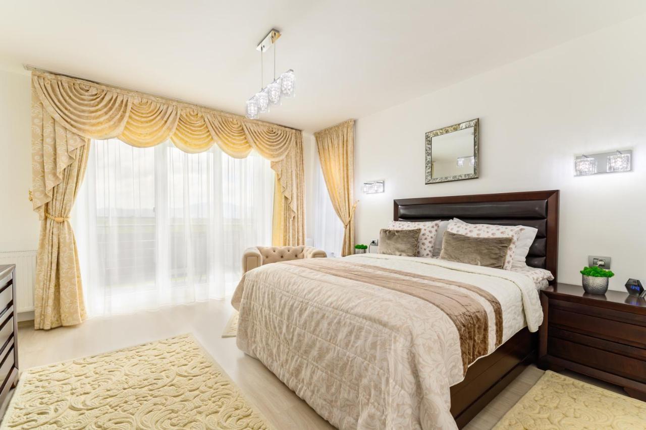 Luxury Apartment Avantgarden 3 บราชอฟ ภายนอก รูปภาพ