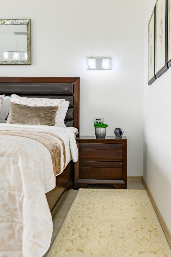 Luxury Apartment Avantgarden 3 บราชอฟ ภายนอก รูปภาพ