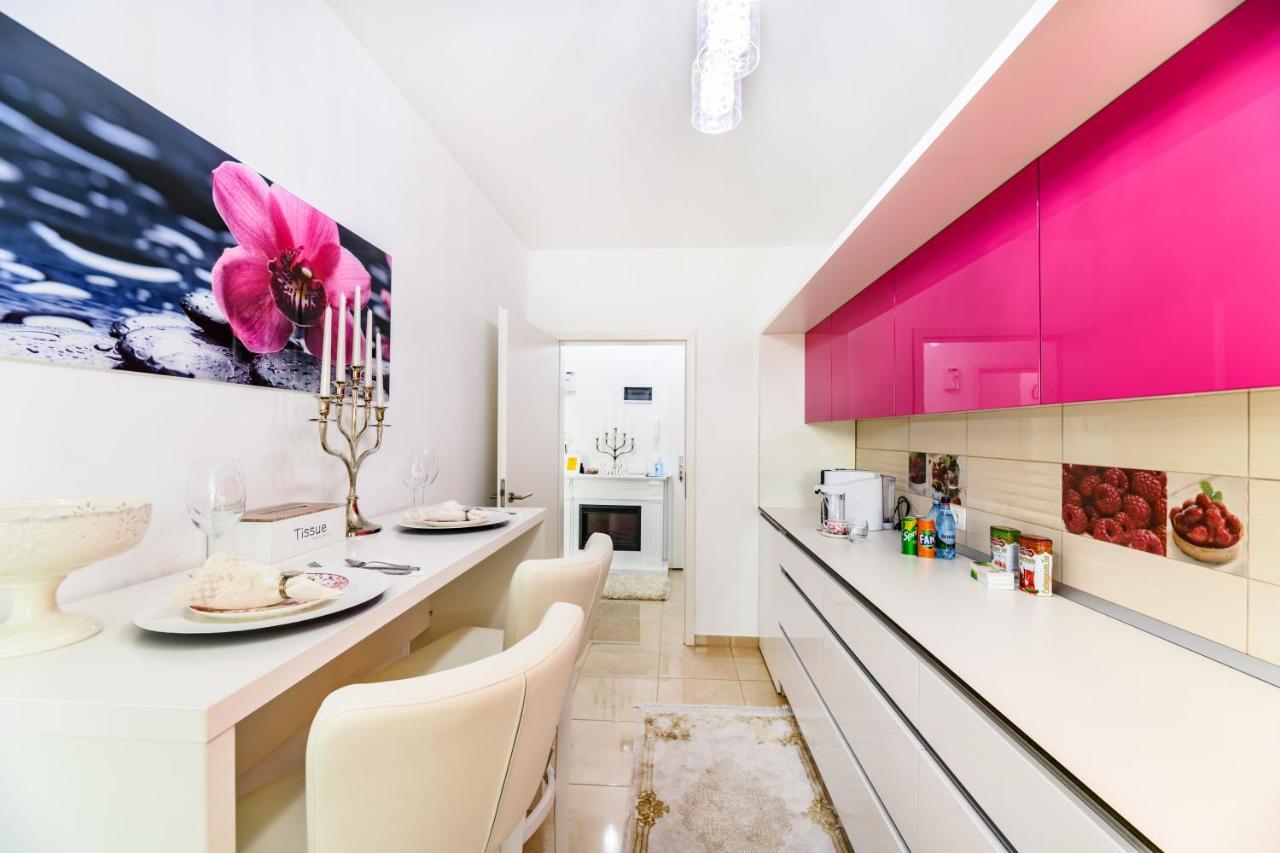 Luxury Apartment Avantgarden 3 บราชอฟ ภายนอก รูปภาพ